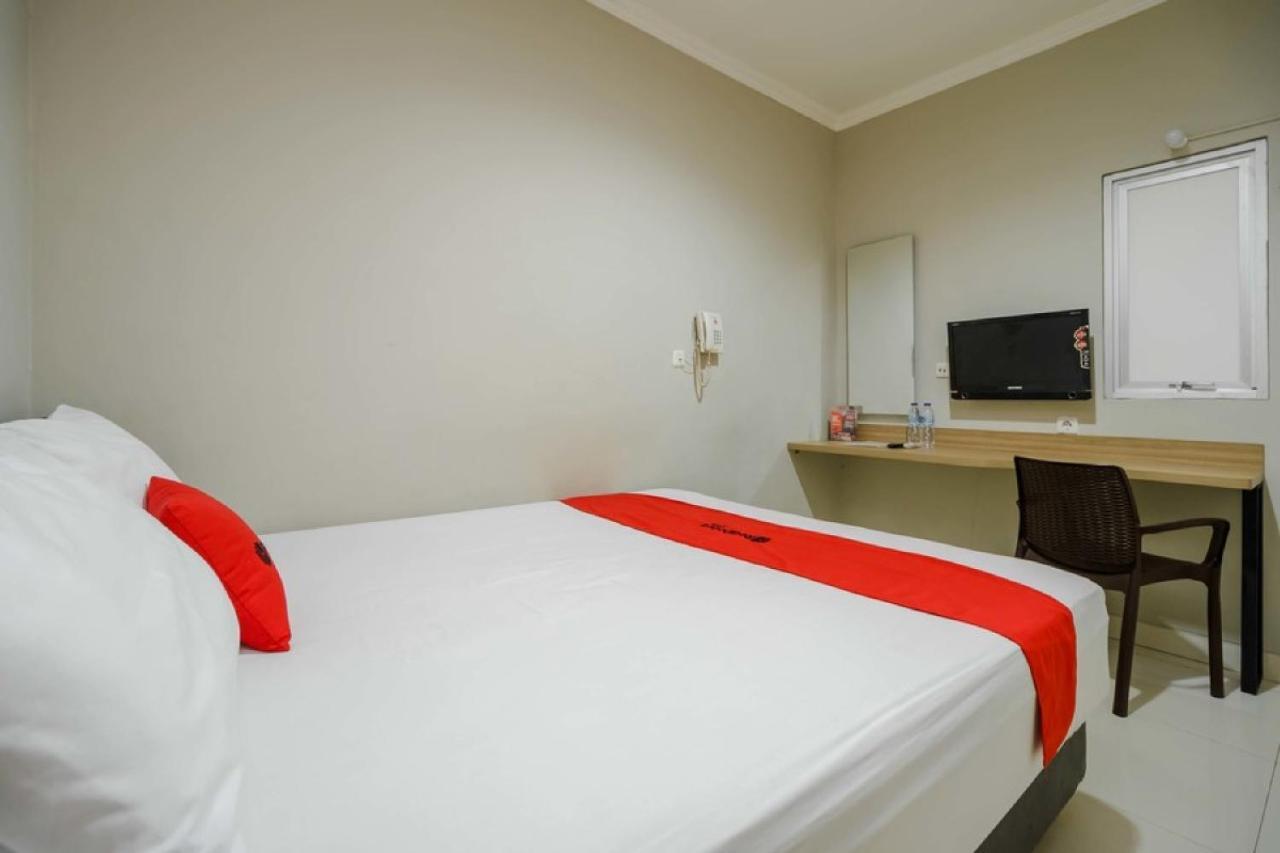 Hotel RedDoorz @ Mangga Besar 2 Jakarta Exterior foto